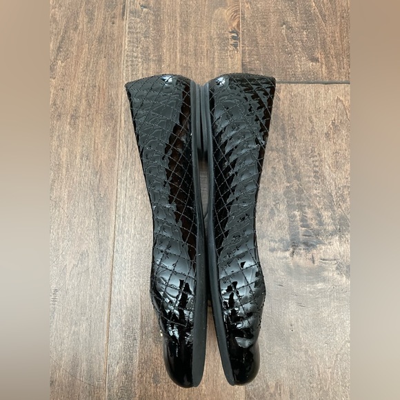 Tory Burch Kent Quilted Black Ballet Flat - Picture 2 of 7